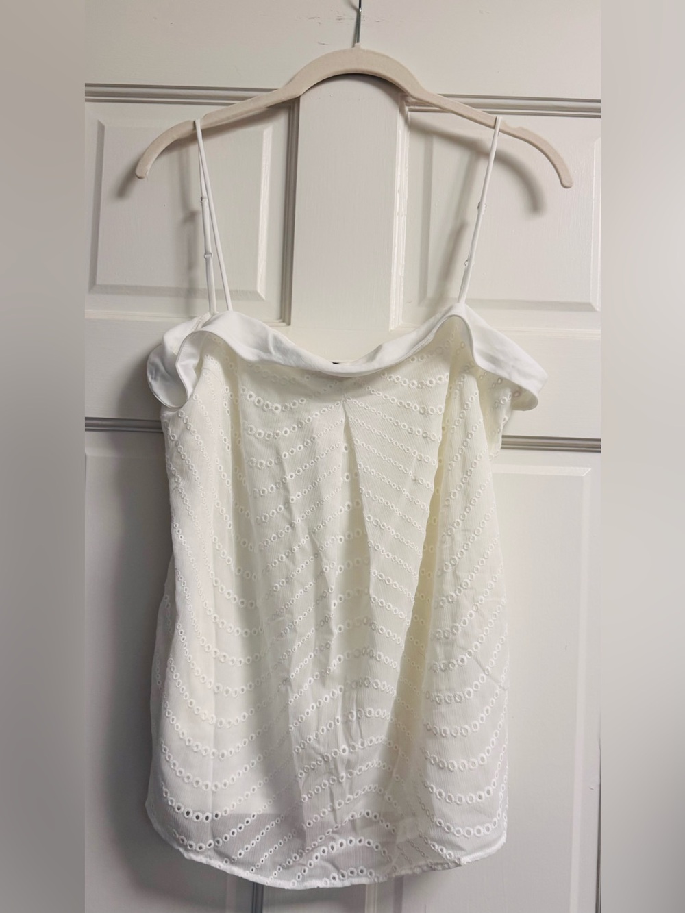NWT Banana Republic White Eyelet Camisole (M)